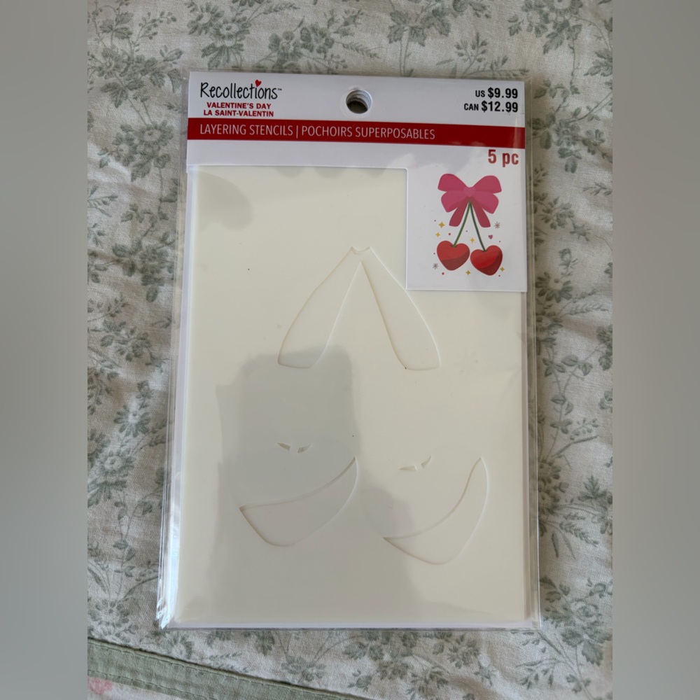 Recollections hearts and a bow stencil